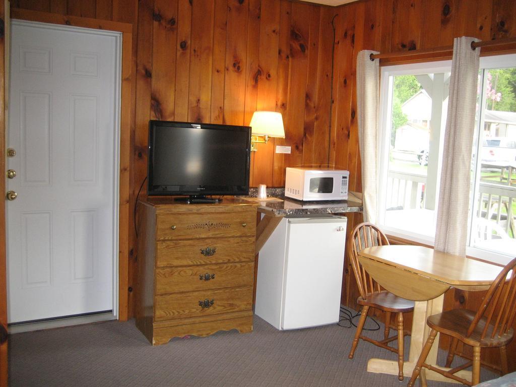 Golden Sands Resort Lake George Exterior foto