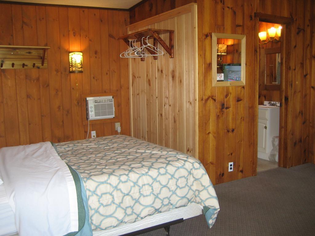 Golden Sands Resort Lake George Exterior foto